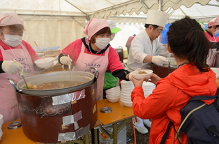 多くのボランティアのみなさんが大会を支えました