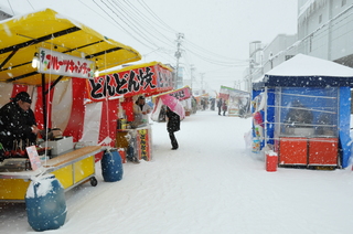 約30の出店がお出迎え