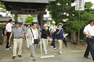 由緒ある寺や神社を散策